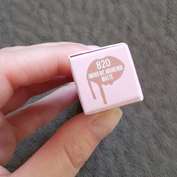 Kylie Cosmetics Matte Liquid Lipstick in Another Day Another Nude 820 - Picture 3 of 5